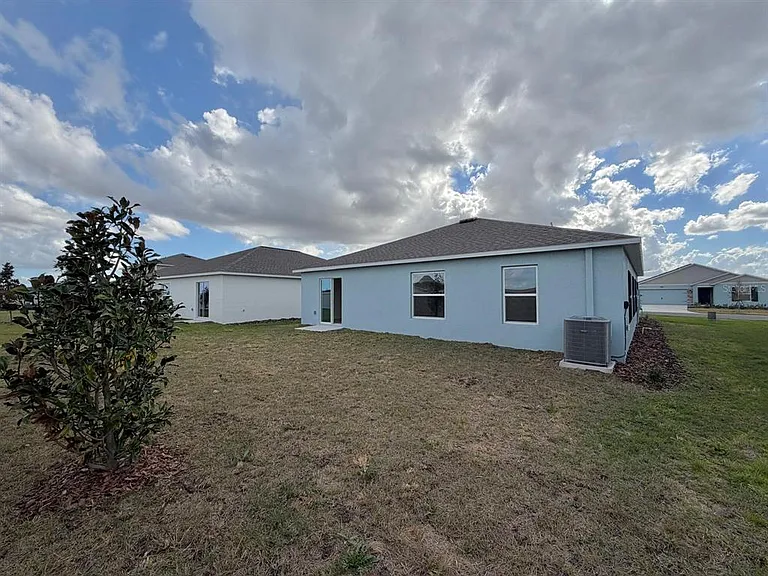 4746 Katrina Dr — Photo 24