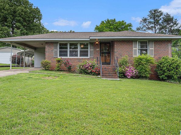 904 Catalpa Ln, Oxford, AL 36203