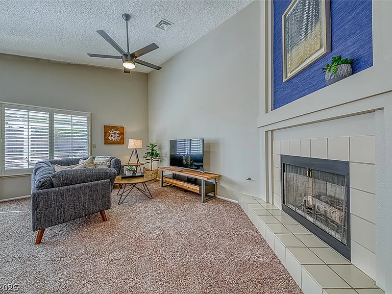 8421 Honeywood Cir — Photo 7