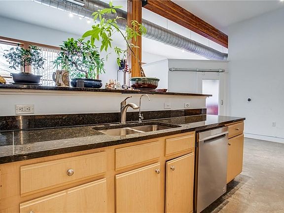 4th image of 2502 Live Oak St APT 118