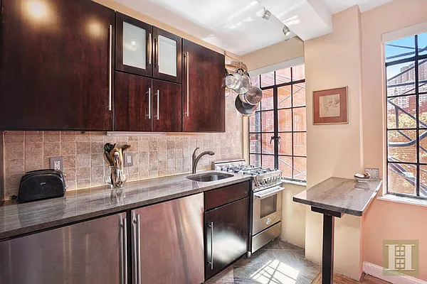 Rented by Halstead Real Estate | media 37