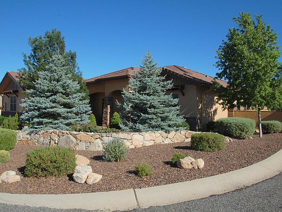2nd image of 365 Zachary Dr