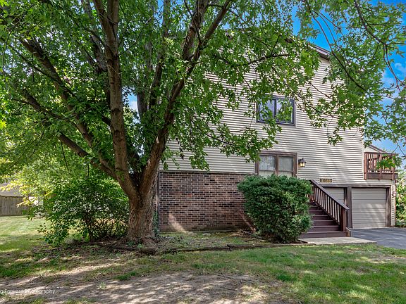 4th image of 3S389 Chestnut Ct