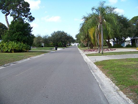 5th image of 2527 68th Ave S