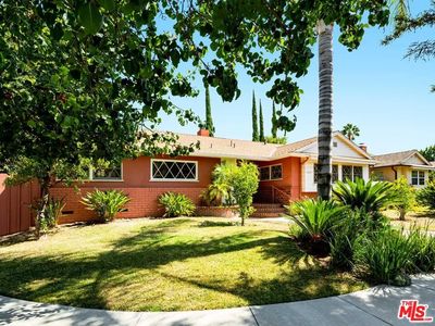 19557 Calvert St, Reseda, CA, 91335