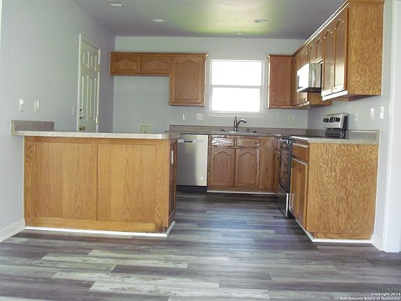 4th image of 2237 Bentwood Dr