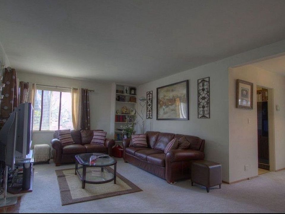 1st image of 3031 Santa Maria Ave