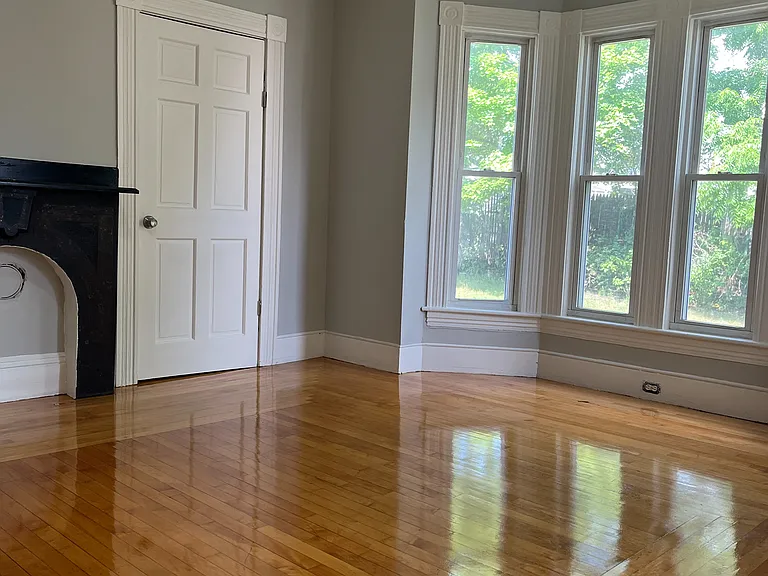 343 Manchester St #1 — Photo 2