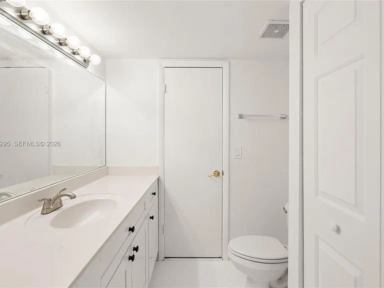 4205 N University Dr #205 — Photo 14