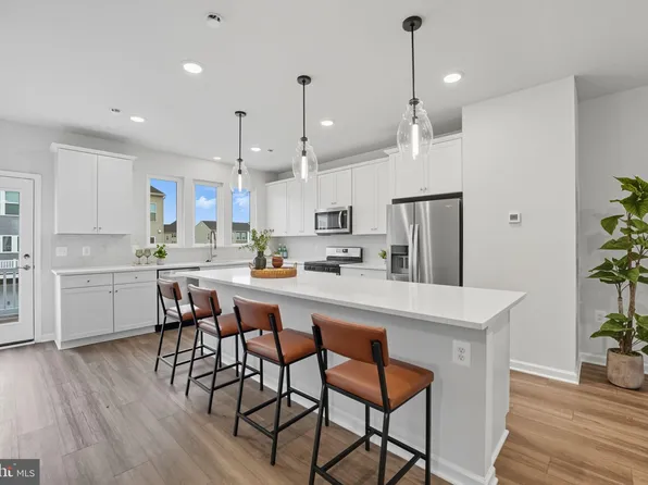 15061 Jaxton Square Ln, Haymarket, VA 20169