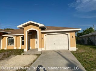 21 SE 23rd Pl, Cape Coral, FL 33990