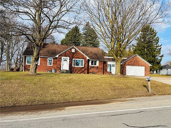 3rd image of 533 Gillett Rd