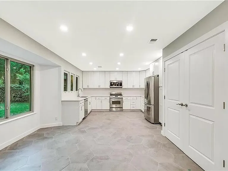 8506 Millway Dr — Photo 13