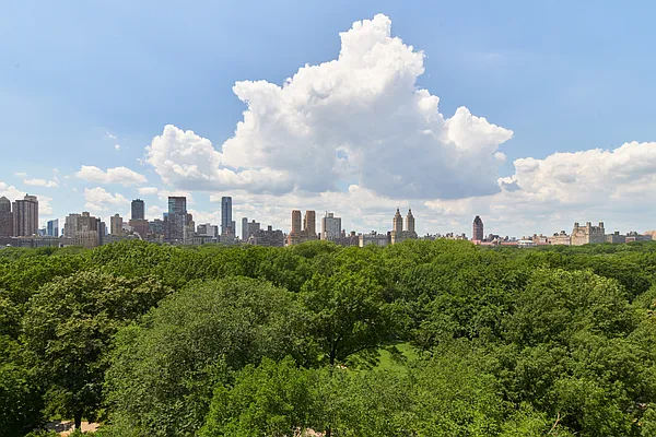 Sold by Sotheby's International Realty | media 2