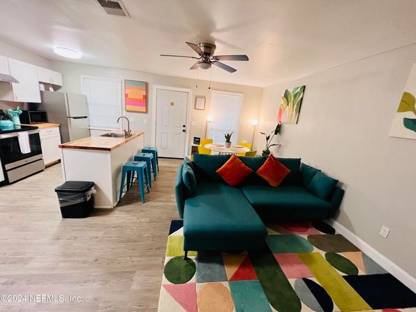 jacksonville-florida-154714023 picture