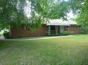1st image of 2215 Old Orchard Ln