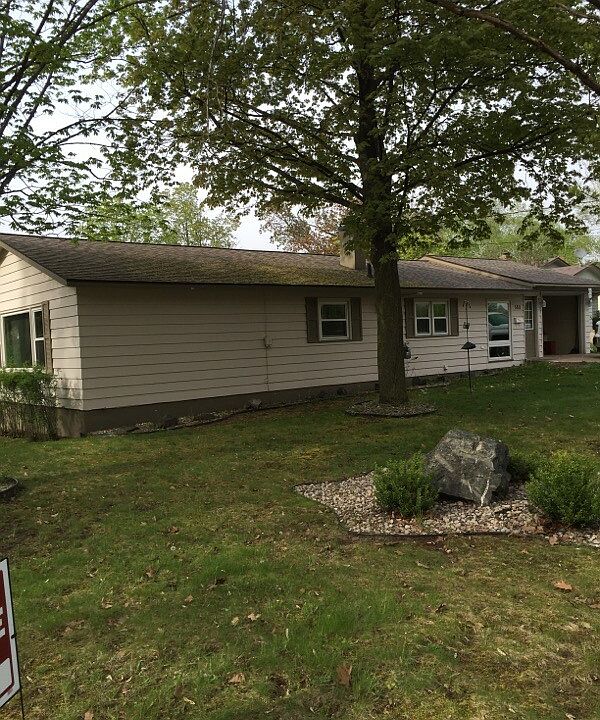1st image of 580 W Hewitt Ave