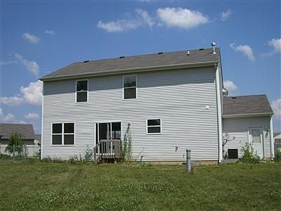 3rd image of 8713 Windsong Ct