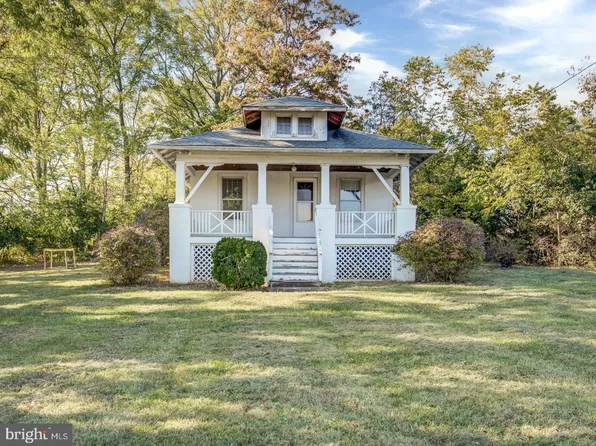 6982 Lord Fairfax Hwy, Berryville, VA 22611