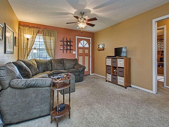 5th image of 1207 Oak Dr