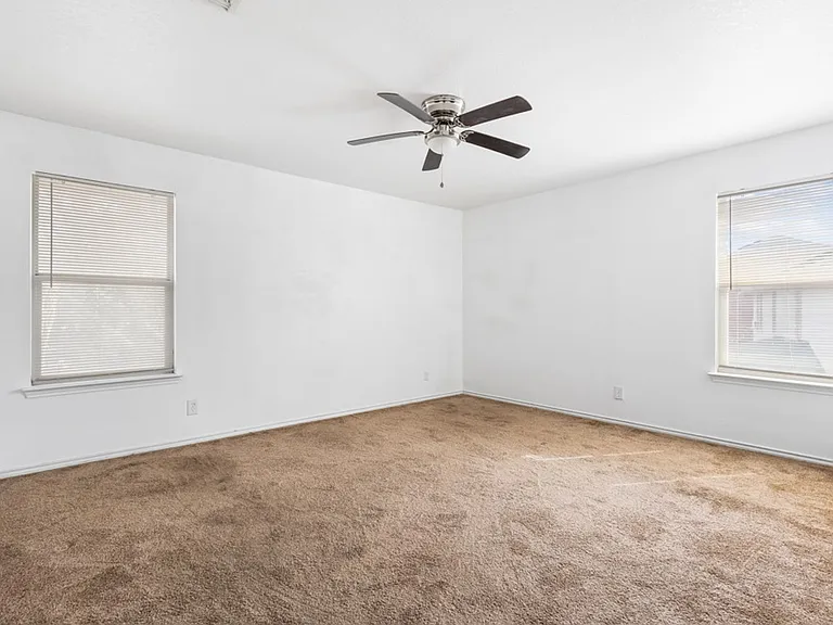 140 Springtree Pkwy — Photo 20