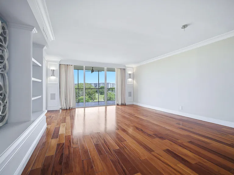 2901 S Palm Aire Dr — Photo 10