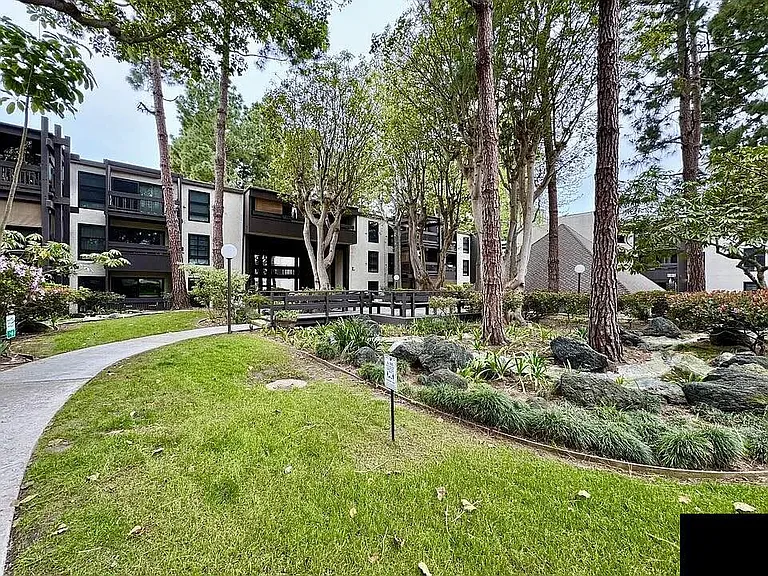 7740 Redlands St #M2069 — Photo 25