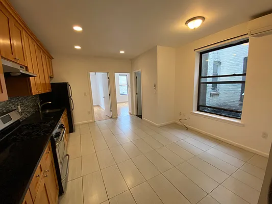 Rented by Nest Seekers International | media 18