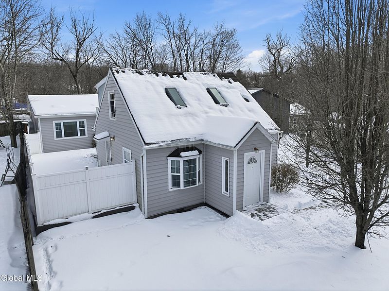 4th image of 22 Schaffer Drive