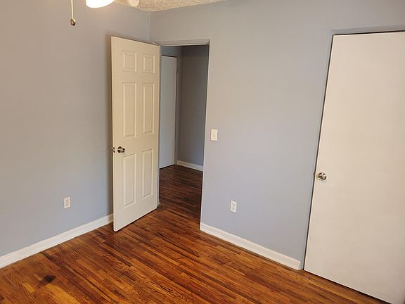 5th image of 3821 Boudinot Ave #2