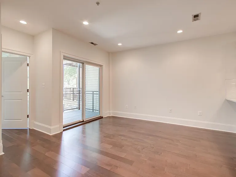 3937 Davis Pl NW #4 — Photo 20