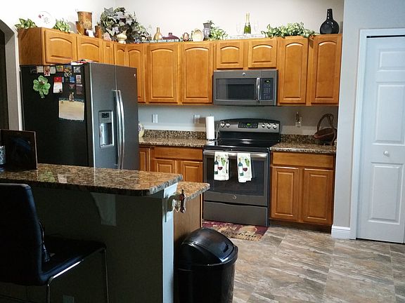 2nd image of 2017 SE South Buttonwood Dr
