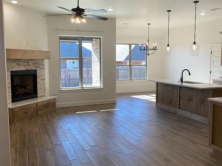 2836 Kingswood Dr — Photo 5