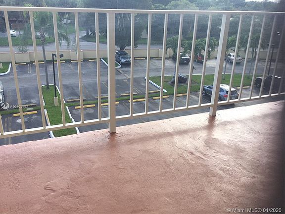 4th image of 13120 SW 92nd Ave #B-420