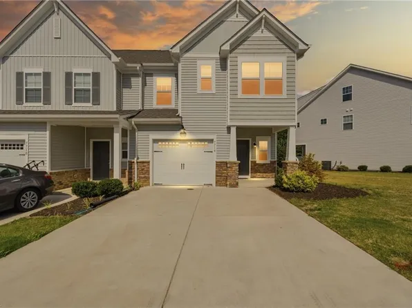 7714 Leeds Castle Ln, New Kent, VA 23124