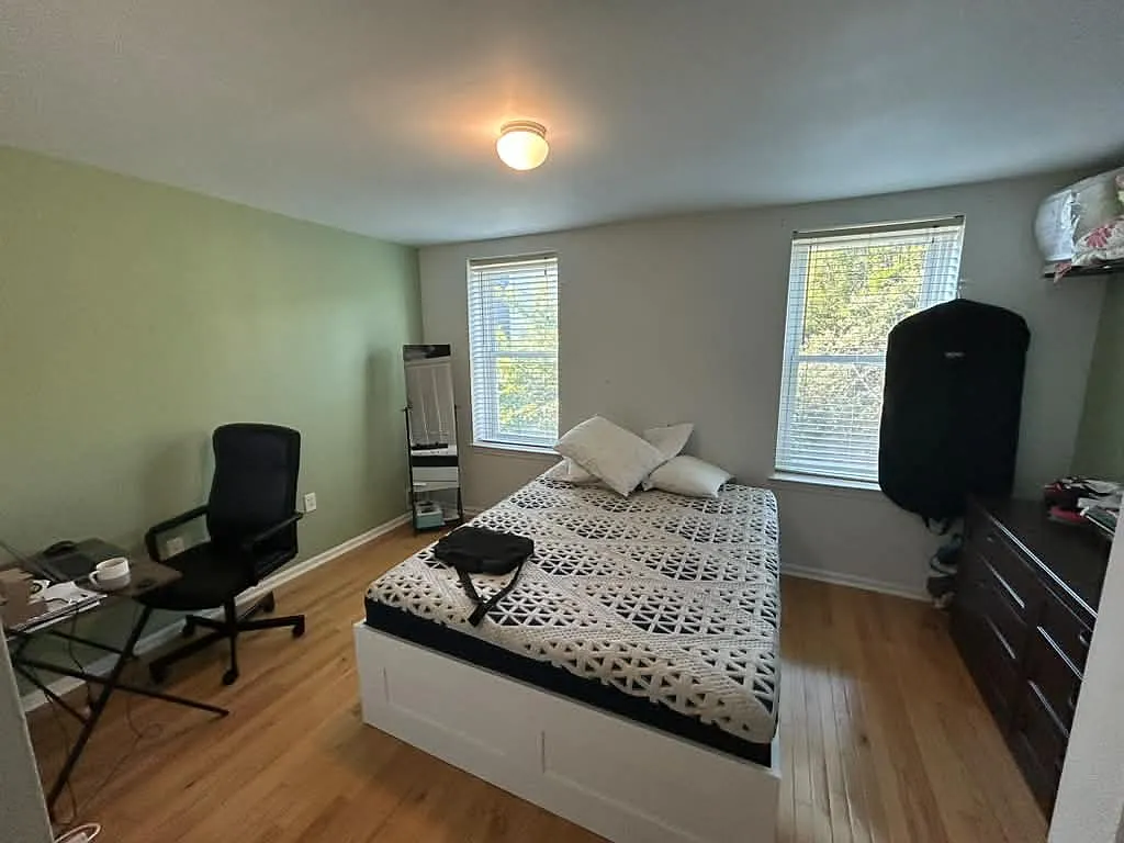 2 bed, 896 sqft, $2,550 — Photo 3