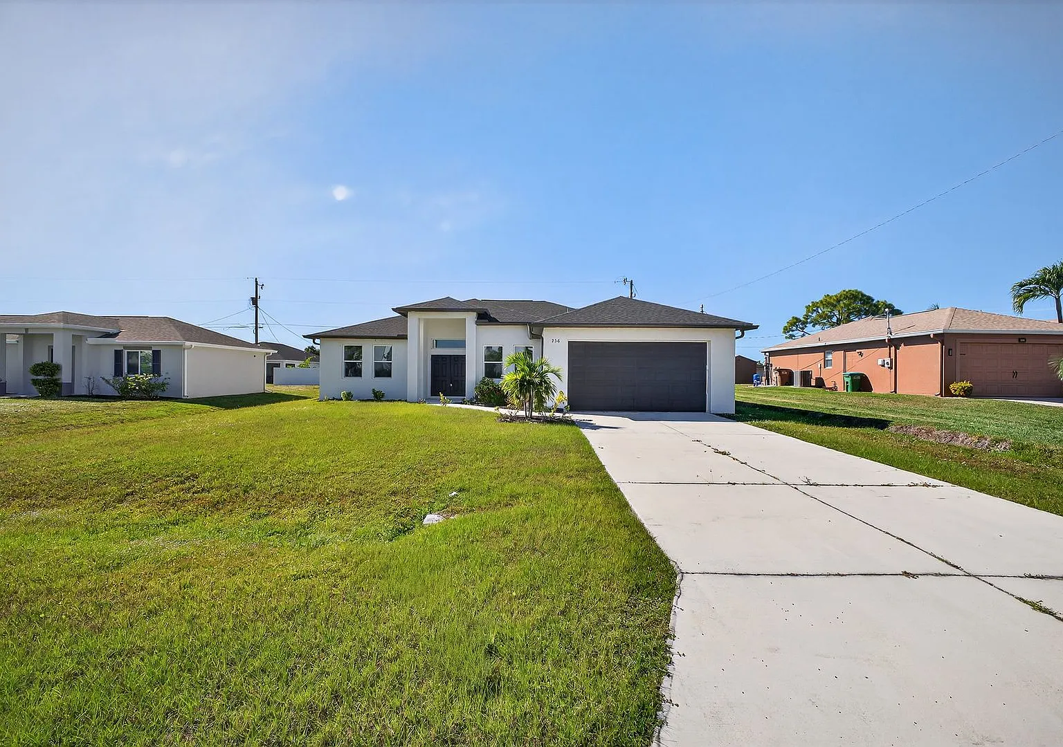 Beautiful Dream Home in Cape Coral! 4 Bedrooms, 3 Bathrooms — Photo 2