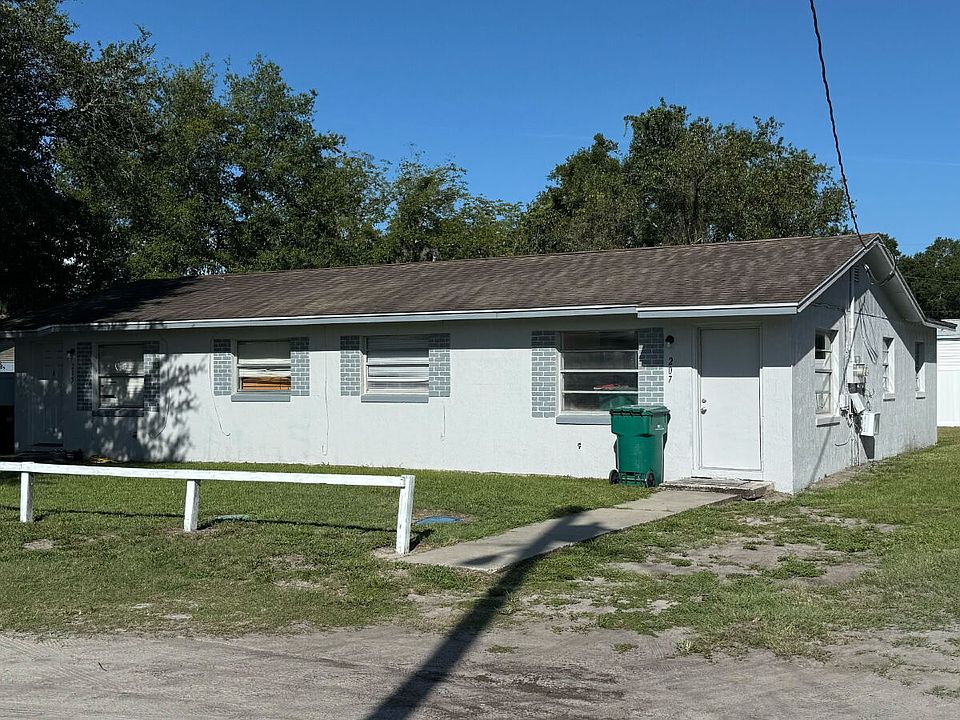1st image of 207 Mill St