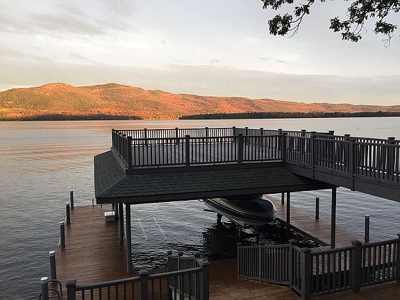 4th image of 4030 Lake Shore Dr