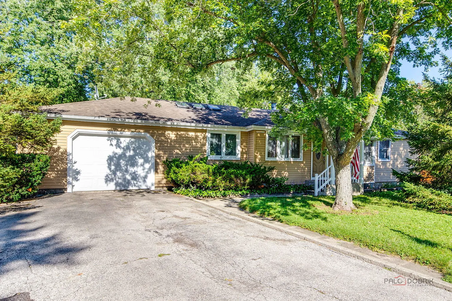 20831 N Maple Ct photo 1
