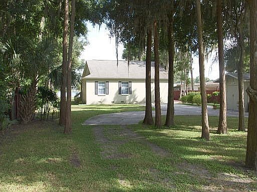 1st image of 18617 Lakeshore Dr