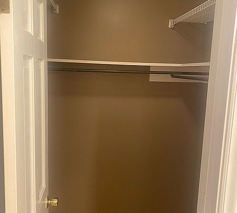 2nd image of 2905 Canterbury Dr