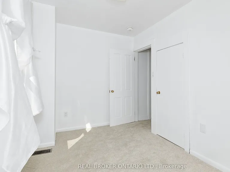 35 Victoria St — Photo 39