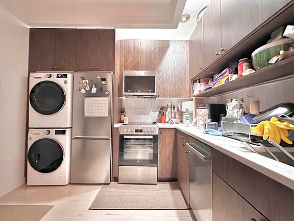 5th image of 366 Leonard St #1B