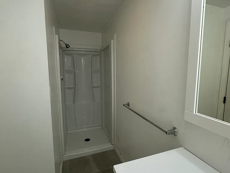 238 Hanover St #2 — Photo 9