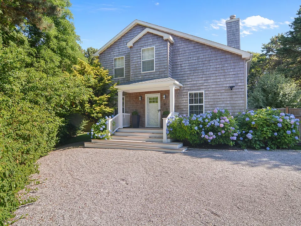 30 Longview Rd