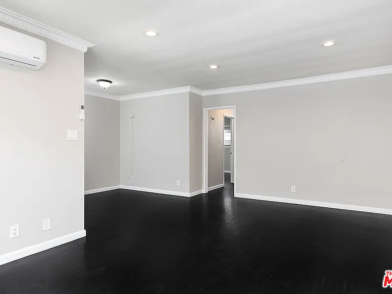 925 N Curson Ave #7 — Photo 5