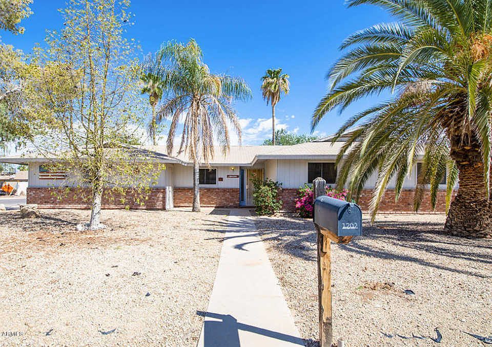 1st image of 1202 E Avenida Ellena