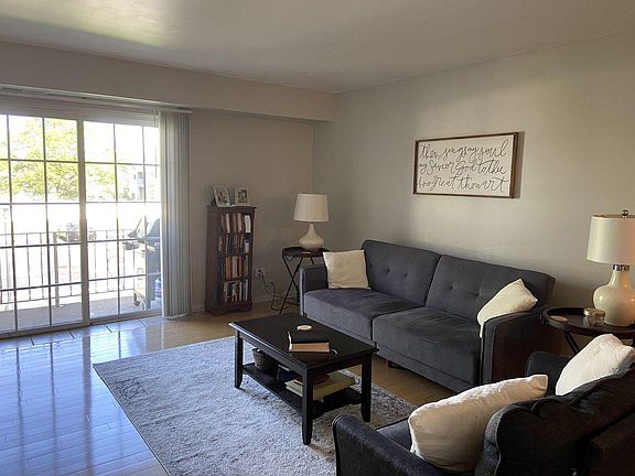 2nd image of 1615 N Windsor Dr APT 203