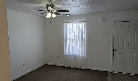 3rd image of 901 Weeping Willow Dr